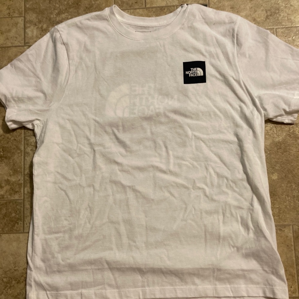 Women’s XL north face T-shirt